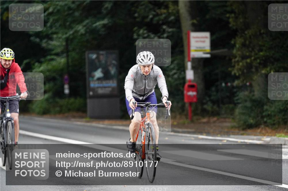 14.09.2025 - Stadtparktriathlon Michael Burmester http://msf.ph/oto/8910177 14.09.2025 10:30:27 Radfahren 586, 620, 645, 697, 699, 700, 704 meine-sportfotos.de