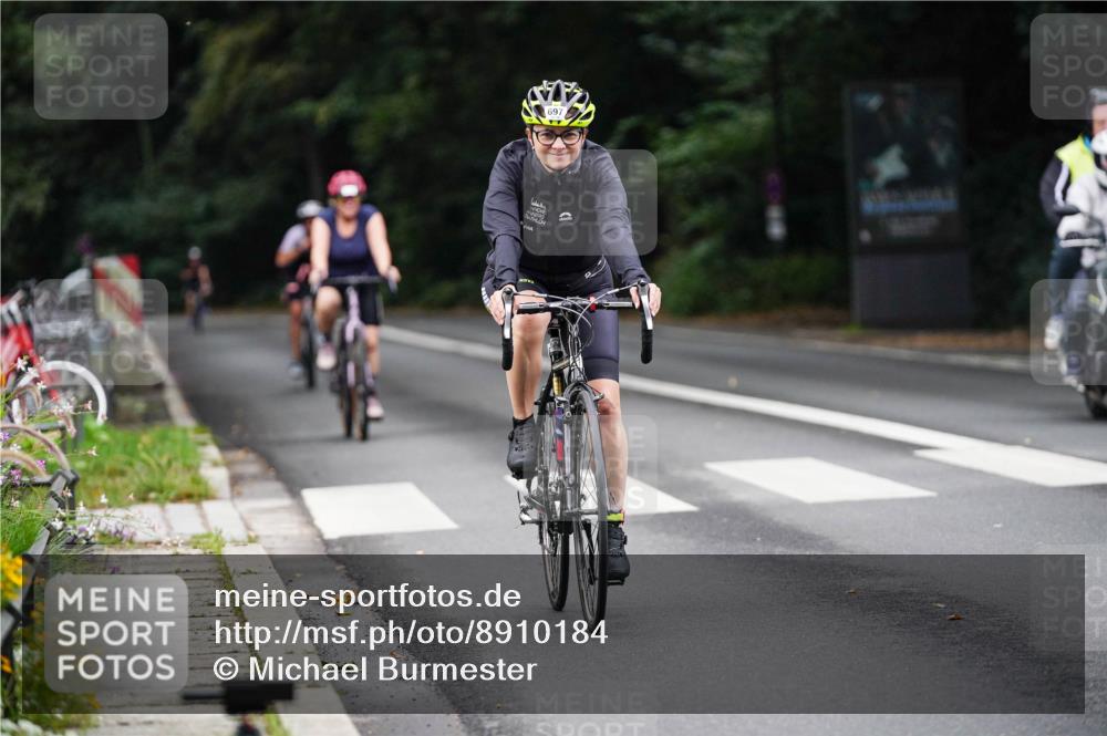 14.09.2025 - Stadtparktriathlon Michael Burmester http://msf.ph/oto/8910184 14.09.2025 10:30:34 Radfahren 596, 620, 642, 645, 697, 699, 700 meine-sportfotos.de