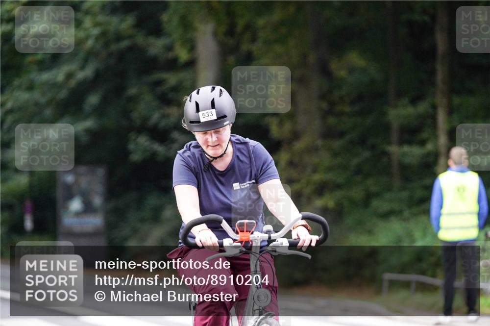 14.09.2025 - Stadtparktriathlon Michael Burmester http://msf.ph/oto/8910204 14.09.2025 10:31:02 Radfahren 521, 522, 533, 546, 624, 687, 706, 712, 714 meine-sportfotos.de