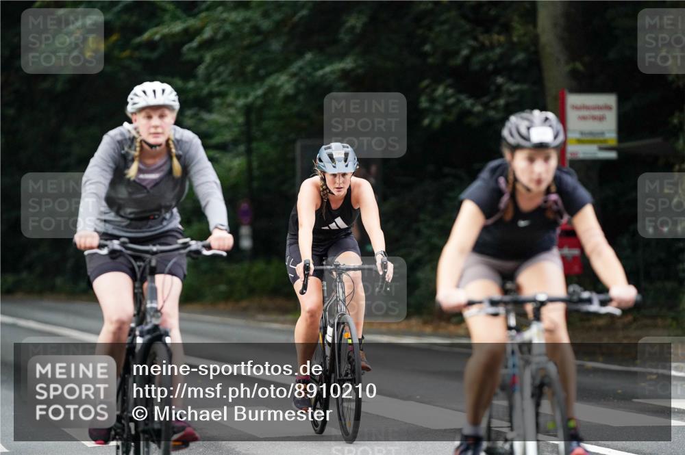 14.09.2025 - Stadtparktriathlon Michael Burmester http://msf.ph/oto/8910210 14.09.2025 10:31:07 Radfahren 533, 546, 553, 624, 636, 687, 706, 714 meine-sportfotos.de