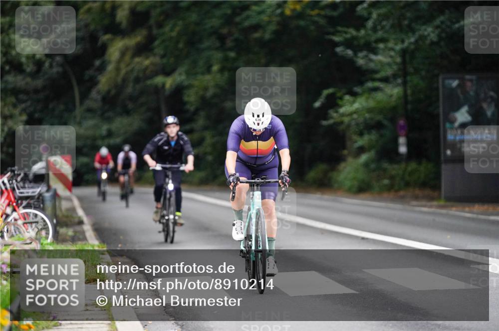14.09.2025 - Stadtparktriathlon Michael Burmester http://msf.ph/oto/8910214 14.09.2025 10:31:12 Radfahren 546, 553, 636, 650, 706, 714 meine-sportfotos.de