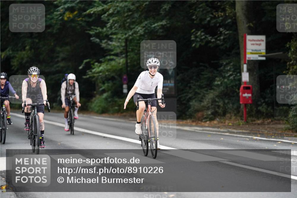 14.09.2025 - Stadtparktriathlon Michael Burmester http://msf.ph/oto/8910226 14.09.2025 10:31:43 Radfahren 526, 626, 647, 657 meine-sportfotos.de