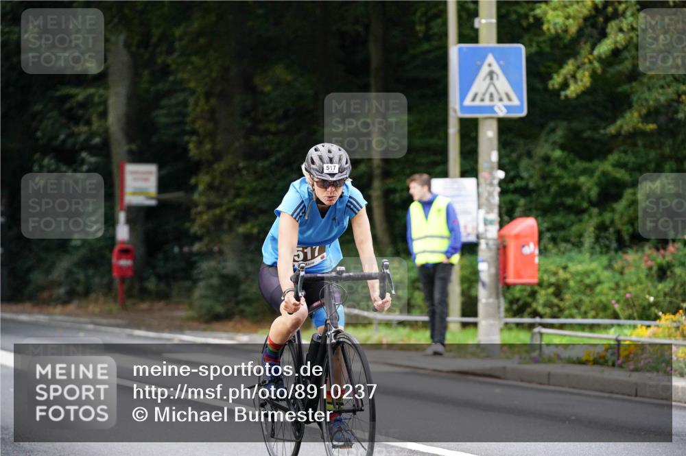 14.09.2025 - Stadtparktriathlon Michael Burmester http://msf.ph/oto/8910237 14.09.2025 10:32:05 Radfahren 517, 528, 654, 716, 763 meine-sportfotos.de