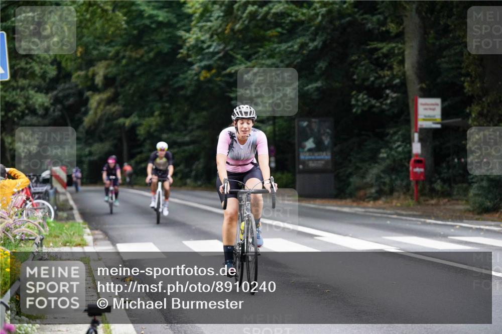 14.09.2025 - Stadtparktriathlon Michael Burmester http://msf.ph/oto/8910240 14.09.2025 10:32:08 Radfahren 517, 528, 654, 716, 763 meine-sportfotos.de