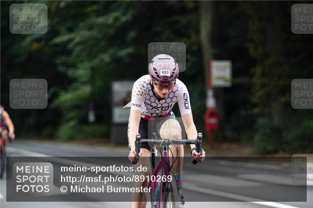 14.09.2025 - Stadtparktriathlon Michael Burmester http://msf.ph/oto/8910269 14.09.2025 10:33:41 Radfahren 641, 665, 695, 735 meine-sportfotos.de