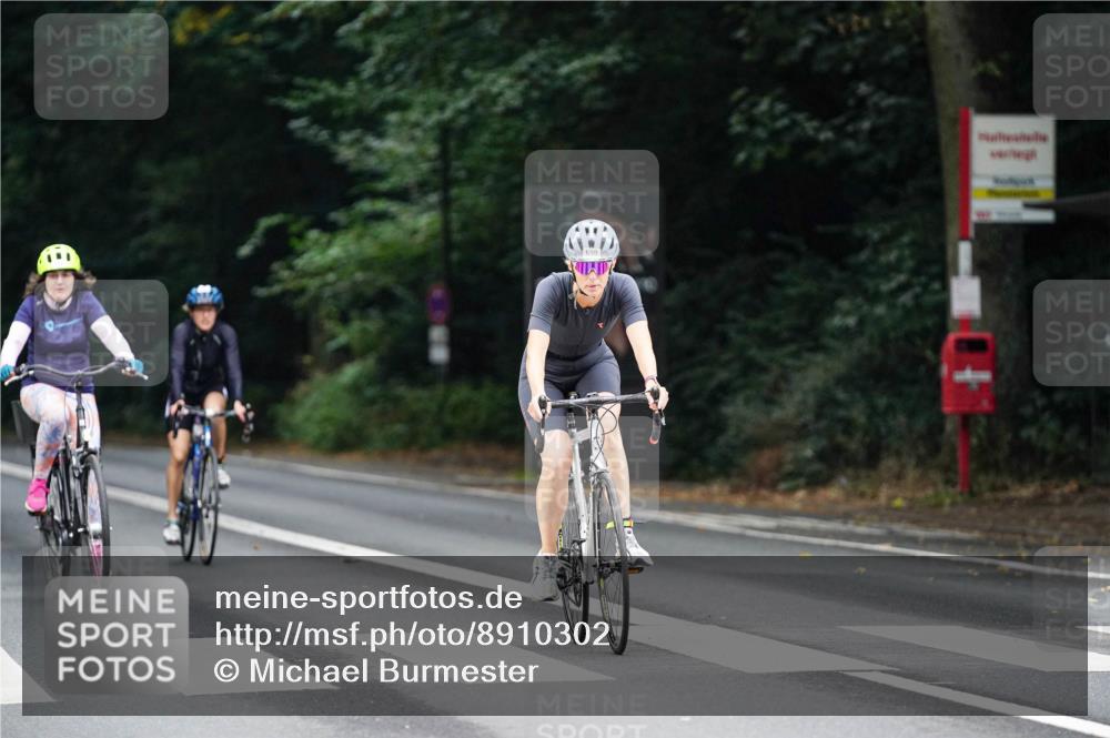 14.09.2025 - Stadtparktriathlon Michael Burmester http://msf.ph/oto/8910302 14.09.2025 10:34:50 Radfahren 568, 659, 664, 749, 793 meine-sportfotos.de