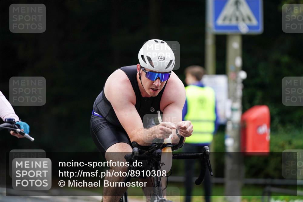 14.09.2025 - Stadtparktriathlon Michael Burmester http://msf.ph/oto/8910308 14.09.2025 10:34:54 Radfahren 511, 568, 659, 664, 749, 793 meine-sportfotos.de