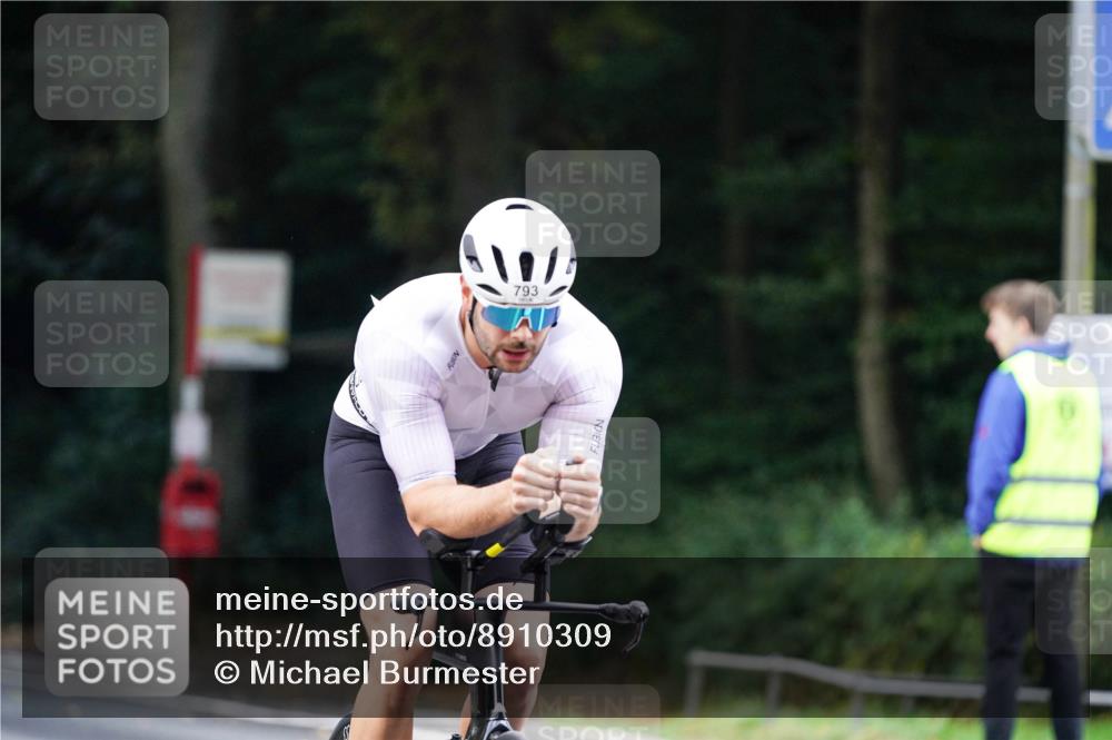 14.09.2025 - Stadtparktriathlon Michael Burmester http://msf.ph/oto/8910309 14.09.2025 10:34:56 Radfahren 511, 568, 659, 664, 749, 793 meine-sportfotos.de