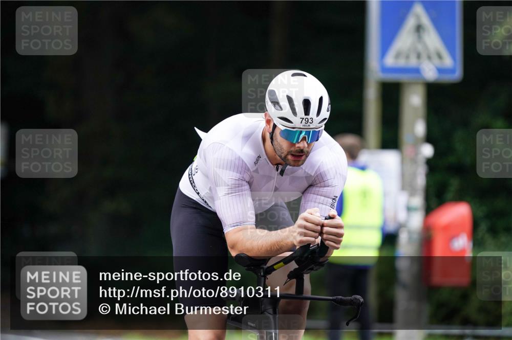 14.09.2025 - Stadtparktriathlon Michael Burmester http://msf.ph/oto/8910311 14.09.2025 10:34:56 Radfahren 511, 568, 659, 664, 749, 793 meine-sportfotos.de