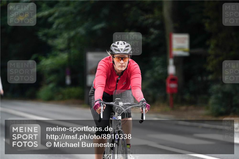 14.09.2025 - Stadtparktriathlon Michael Burmester http://msf.ph/oto/8910338 14.09.2025 10:36:01 Radfahren 513, 567, 631 meine-sportfotos.de
