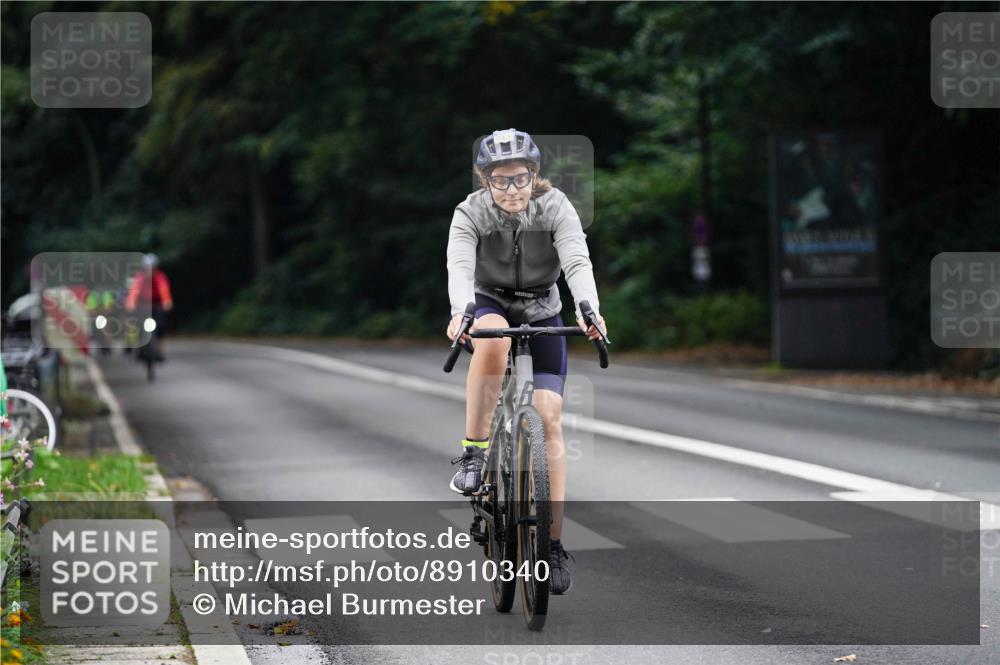 14.09.2025 - Stadtparktriathlon Michael Burmester http://msf.ph/oto/8910340 14.09.2025 10:36:03 Radfahren 513, 631, 770 meine-sportfotos.de