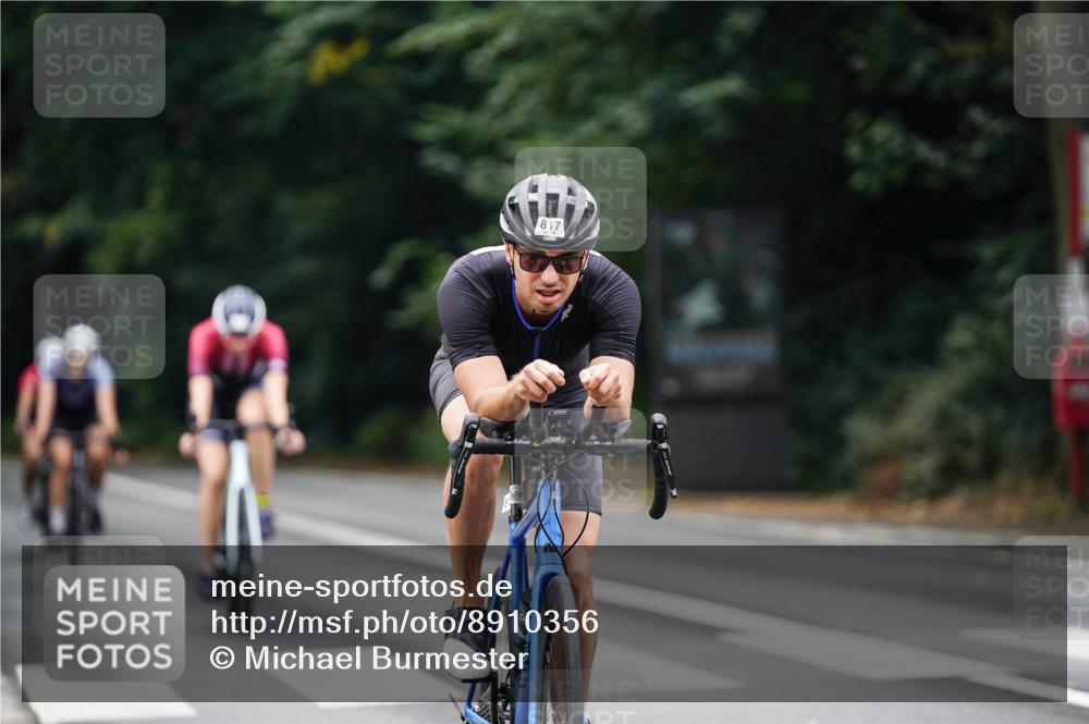 14.09.2025 - Stadtparktriathlon Michael Burmester http://msf.ph/oto/8910356 14.09.2025 10:36:33 Radfahren 686, 717, 720, 817 meine-sportfotos.de