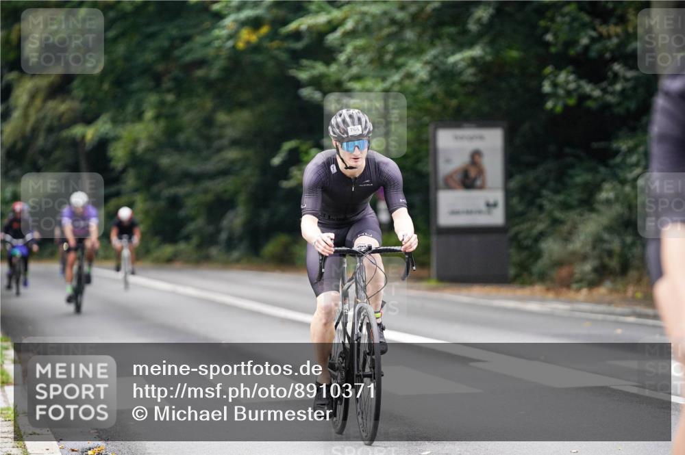 14.09.2025 - Stadtparktriathlon Michael Burmester http://msf.ph/oto/8910371 14.09.2025 10:36:53 Radfahren 622, 694, 752, 764, 783, 788, 798, 811 meine-sportfotos.de