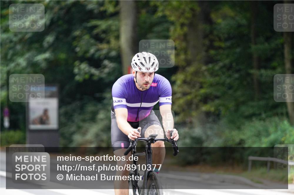 14.09.2025 - Stadtparktriathlon Michael Burmester http://msf.ph/oto/8910377 14.09.2025 10:36:57 Radfahren 588, 622, 694, 752, 764, 783, 788, 798 meine-sportfotos.de