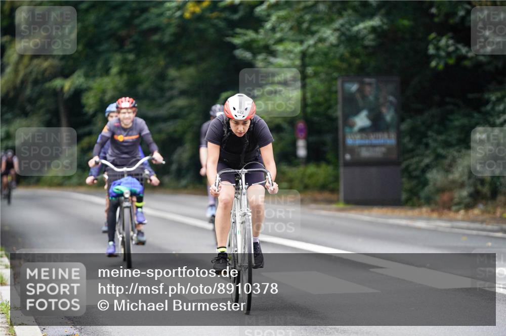 14.09.2025 - Stadtparktriathlon Michael Burmester http://msf.ph/oto/8910378 14.09.2025 10:36:59 Radfahren 588, 622, 694, 737, 752, 764, 788 meine-sportfotos.de