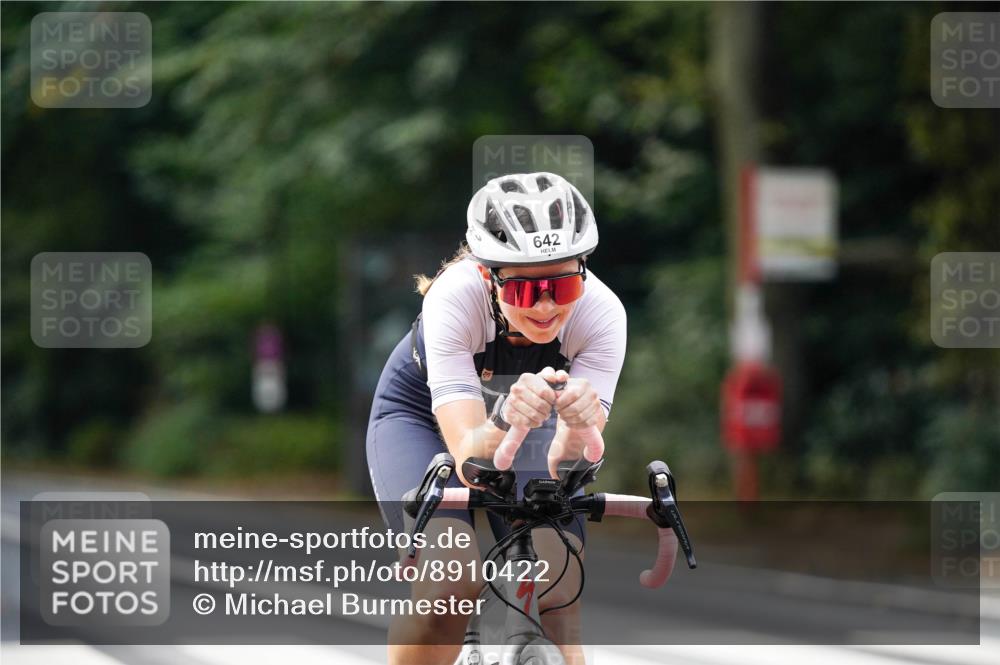 14.09.2025 - Stadtparktriathlon Michael Burmester http://msf.ph/oto/8910422 14.09.2025 10:38:08 Radfahren 642, 723, 730, 748, 750, 763 meine-sportfotos.de