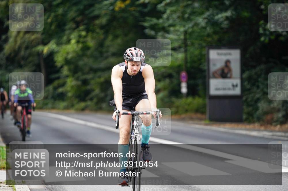14.09.2025 - Stadtparktriathlon Michael Burmester http://msf.ph/oto/8910454 14.09.2025 10:38:48 Radfahren 581, 624, 687, 699, 766, 779 meine-sportfotos.de