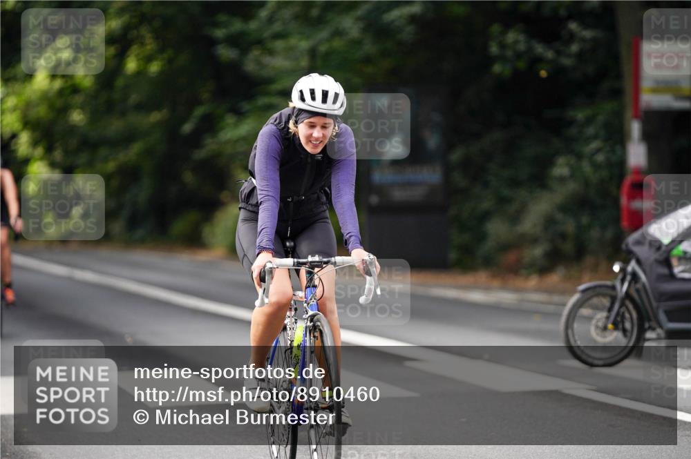 14.09.2025 - Stadtparktriathlon Michael Burmester http://msf.ph/oto/8910460 14.09.2025 10:38:54 Radfahren 581, 624, 706, 766, 779 meine-sportfotos.de
