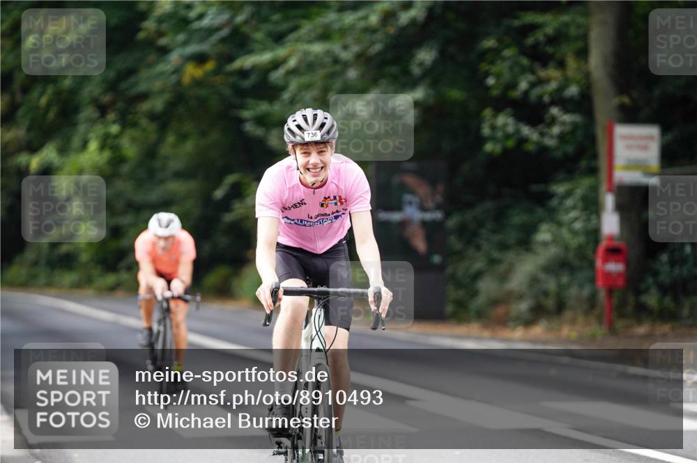 14.09.2025 - Stadtparktriathlon Michael Burmester http://msf.ph/oto/8910493 14.09.2025 10:39:56 Radfahren 647, 736, 740, 780, 790, 796 meine-sportfotos.de