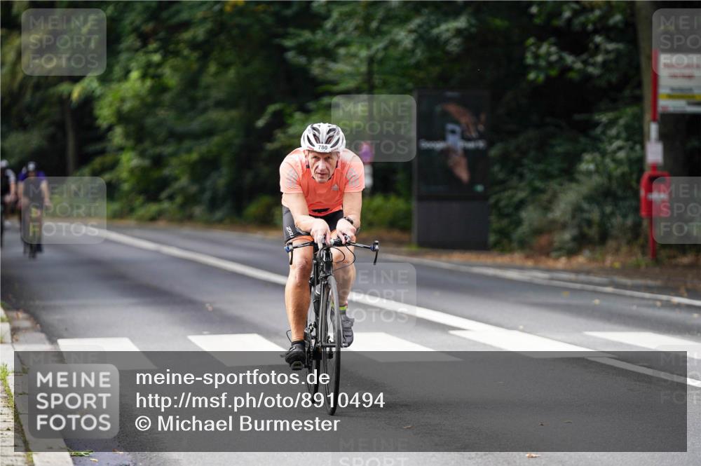 14.09.2025 - Stadtparktriathlon Michael Burmester http://msf.ph/oto/8910494 14.09.2025 10:39:57 Radfahren 647, 736, 740, 780, 790, 796 meine-sportfotos.de