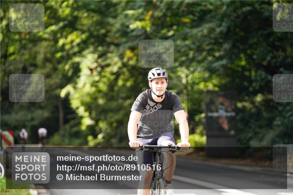 14.09.2025 - Stadtparktriathlon Michael Burmester http://msf.ph/oto/8910516 14.09.2025 10:41:16 Radfahren 746, 771, 778, 791 meine-sportfotos.de