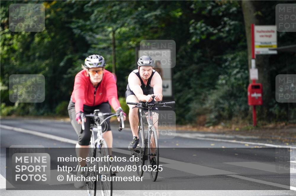 14.09.2025 - Stadtparktriathlon Michael Burmester http://msf.ph/oto/8910525 14.09.2025 10:44:50 Radfahren 631, 694, 743, 750, 785, 804 meine-sportfotos.de