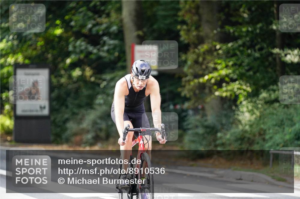 14.09.2025 - Stadtparktriathlon Michael Burmester http://msf.ph/oto/8910536 14.09.2025 10:45:12 Radfahren 629, 642, 691, 723, 748, 759, 799, 800 meine-sportfotos.de