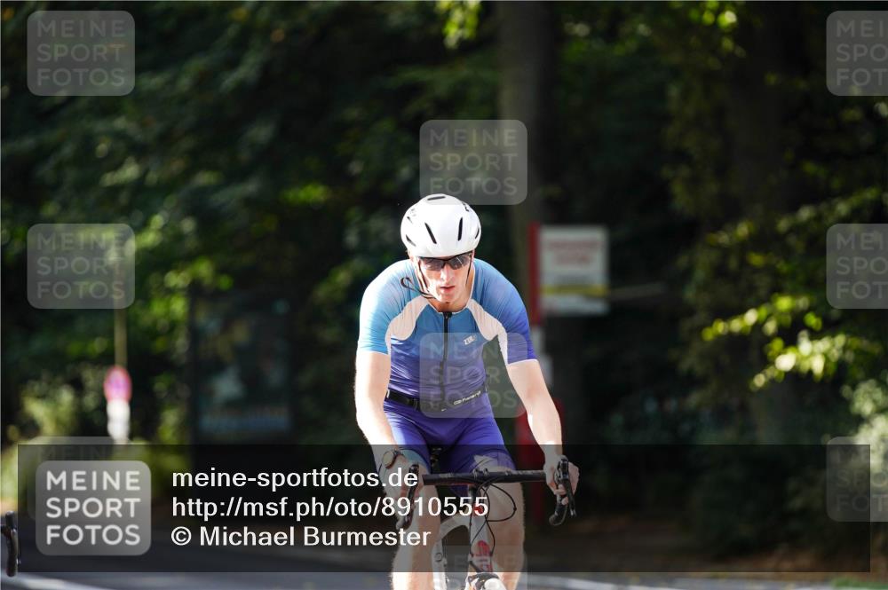14.09.2025 - Stadtparktriathlon Michael Burmester http://msf.ph/oto/8910555 14.09.2025 10:47:52 Radfahren 641, 695, 697, 729, 787, 793 meine-sportfotos.de