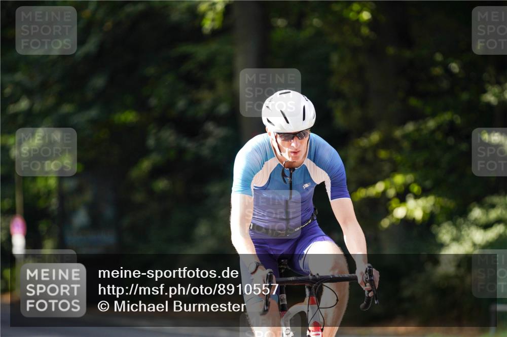 14.09.2025 - Stadtparktriathlon Michael Burmester http://msf.ph/oto/8910557 14.09.2025 10:47:53 Radfahren 641, 695, 697, 729, 787, 793 meine-sportfotos.de