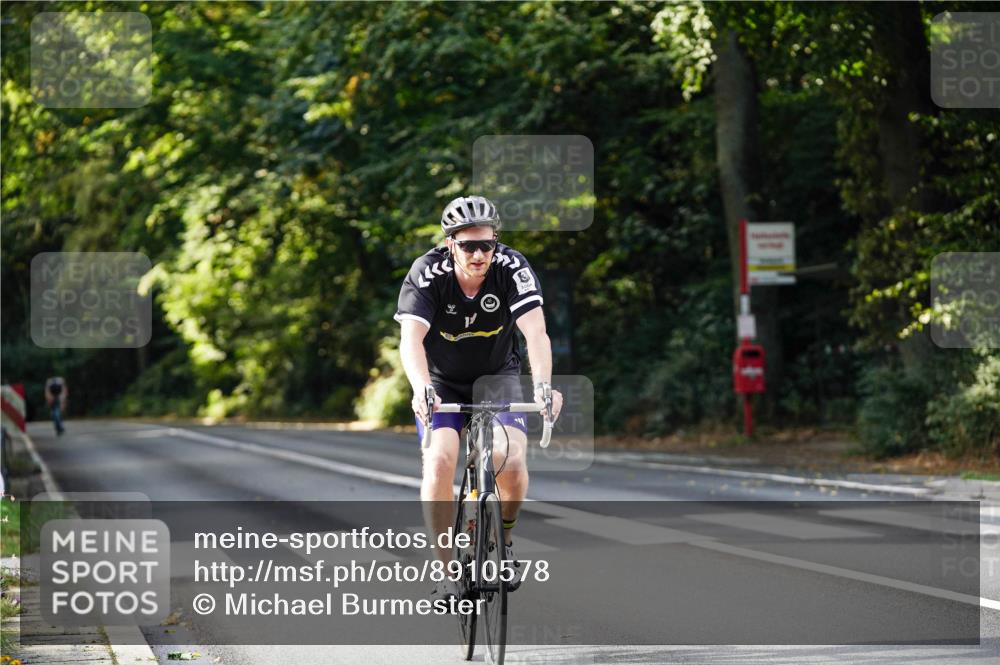 14.09.2025 - Stadtparktriathlon Michael Burmester http://msf.ph/oto/8910578 14.09.2025 10:48:22 Radfahren 776, 792, 796, 803 meine-sportfotos.de