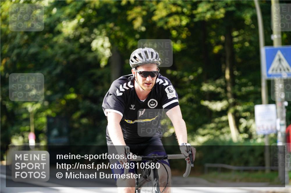 14.09.2025 - Stadtparktriathlon Michael Burmester http://msf.ph/oto/8910580 14.09.2025 10:48:23 Radfahren 776, 796, 803 meine-sportfotos.de