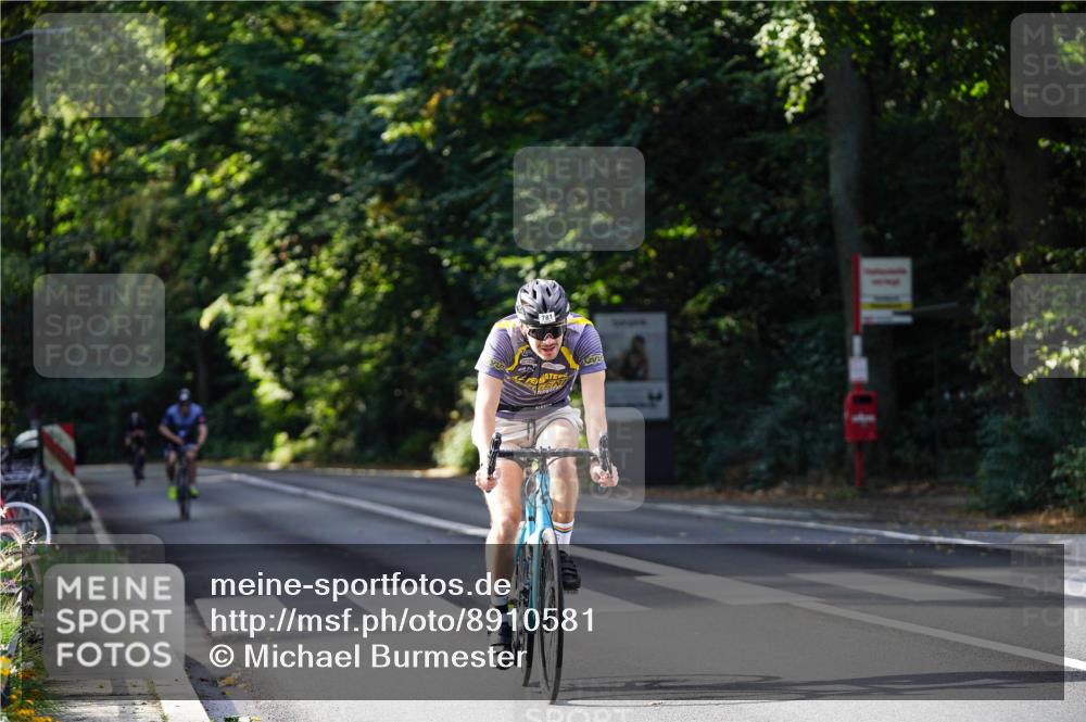 14.09.2025 - Stadtparktriathlon Michael Burmester http://msf.ph/oto/8910581 14.09.2025 10:48:32 Radfahren 769, 781, 807 meine-sportfotos.de