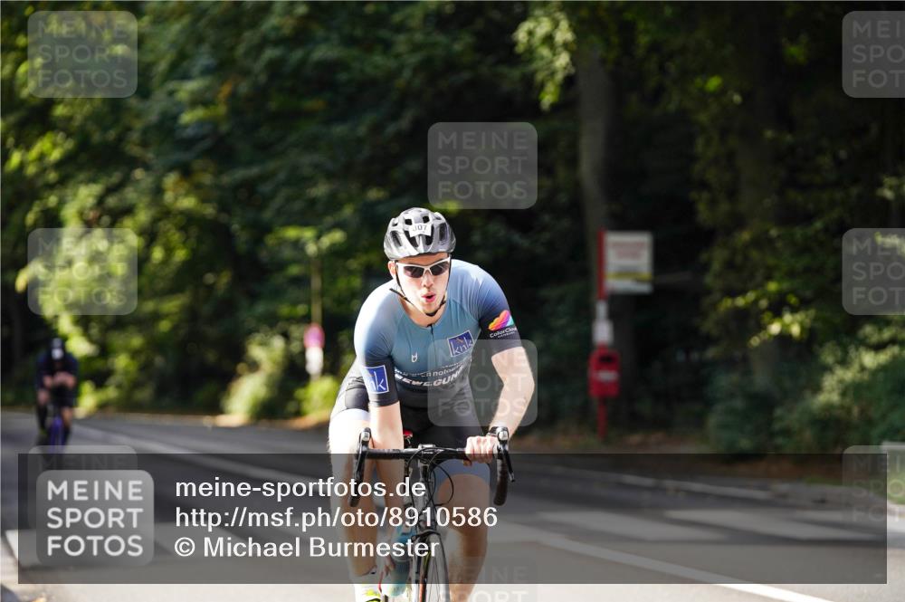 14.09.2025 - Stadtparktriathlon Michael Burmester http://msf.ph/oto/8910586 14.09.2025 10:48:37 Radfahren 769, 781, 807 meine-sportfotos.de