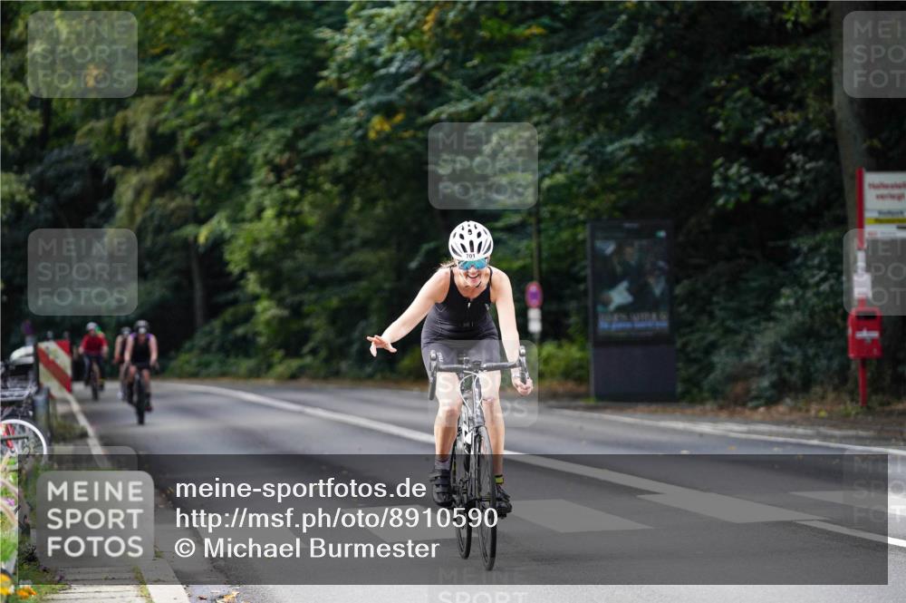 14.09.2025 - Stadtparktriathlon Michael Burmester http://msf.ph/oto/8910590 14.09.2025 10:48:48 Radfahren 626, 701 meine-sportfotos.de
