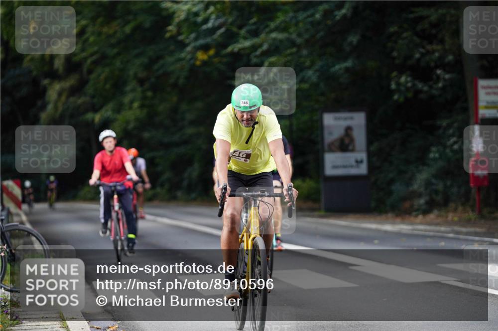 14.09.2025 - Stadtparktriathlon Michael Burmester http://msf.ph/oto/8910596 14.09.2025 10:48:59 Radfahren 558, 626, 746, 760, 771, 778, 802 meine-sportfotos.de