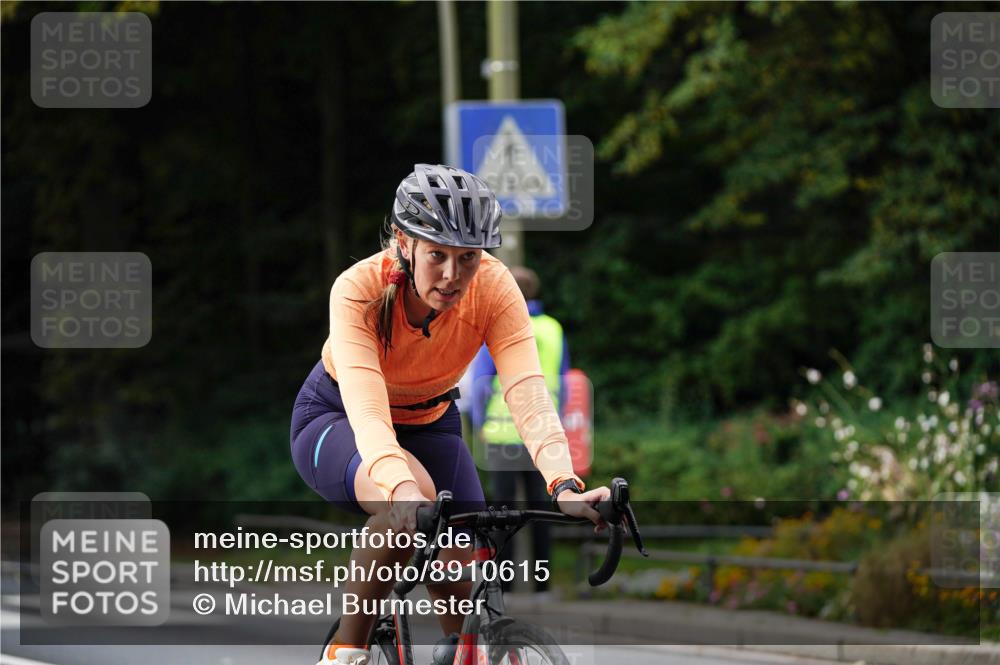 14.09.2025 - Stadtparktriathlon Michael Burmester http://msf.ph/oto/8910615 14.09.2025 10:49:18 Radfahren 637, 755, 774, 816 meine-sportfotos.de