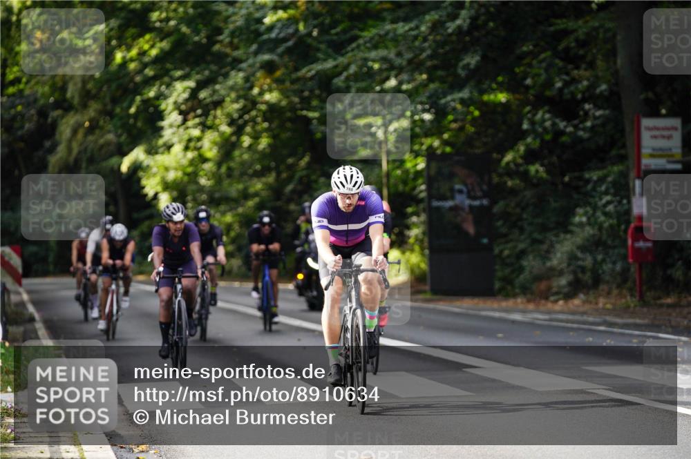 14.09.2025 - Stadtparktriathlon Michael Burmester http://msf.ph/oto/8910634 14.09.2025 10:50:08 Radfahren 681, 692, 764, 783, 788, 798, 811, 817, 820 meine-sportfotos.de