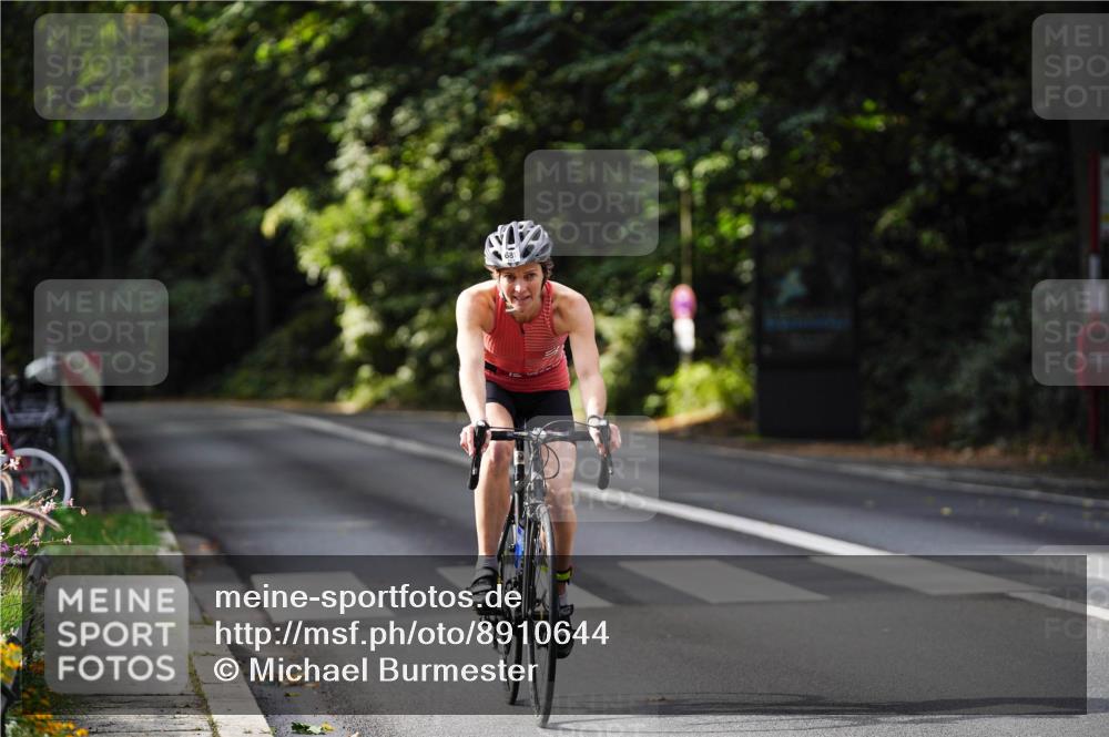 14.09.2025 - Stadtparktriathlon Michael Burmester http://msf.ph/oto/8910644 14.09.2025 10:50:13 Radfahren 681, 692, 764, 783, 788, 798, 811, 817, 820 meine-sportfotos.de
