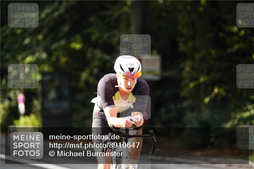 14.09.2025 - Stadtparktriathlon Michael Burmester http://msf.ph/oto/8910647 14.09.2025 10:50:28 Radfahren 698, 710, 763 meine-sportfotos.de