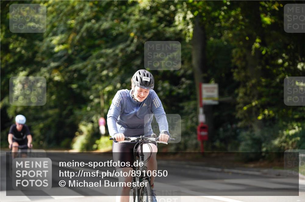 14.09.2025 - Stadtparktriathlon Michael Burmester http://msf.ph/oto/8910650 14.09.2025 10:50:30 Radfahren 683, 698, 710, 763 meine-sportfotos.de