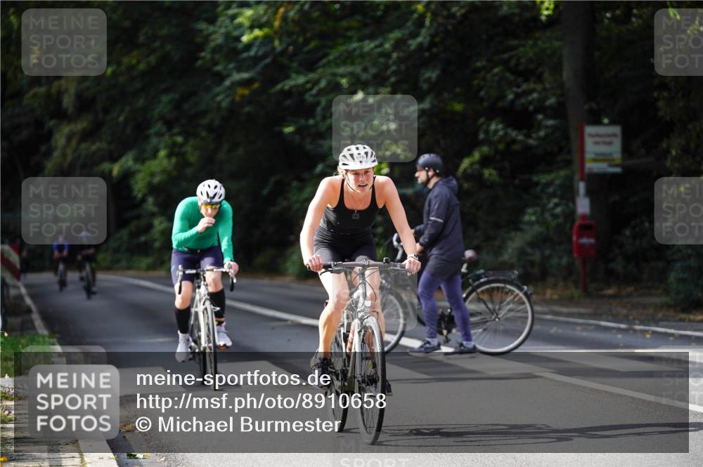 14.09.2025 - Stadtparktriathlon Michael Burmester http://msf.ph/oto/8910658 14.09.2025 10:50:38 Radfahren 676, 683, 739, 753, 782 meine-sportfotos.de