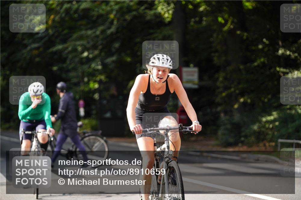 14.09.2025 - Stadtparktriathlon Michael Burmester http://msf.ph/oto/8910659 14.09.2025 10:50:39 Radfahren 676, 683, 739, 753, 782 meine-sportfotos.de