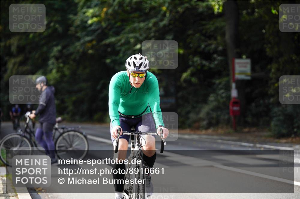 14.09.2025 - Stadtparktriathlon Michael Burmester http://msf.ph/oto/8910661 14.09.2025 10:50:40 Radfahren 676, 683, 739, 753, 782 meine-sportfotos.de