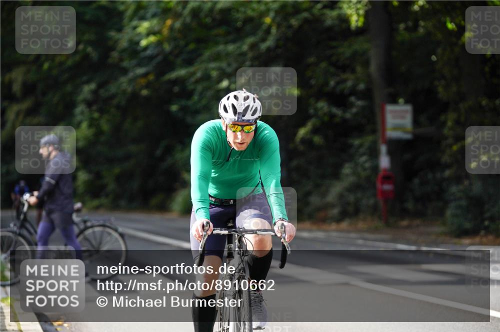 14.09.2025 - Stadtparktriathlon Michael Burmester http://msf.ph/oto/8910662 14.09.2025 10:50:40 Radfahren 676, 683, 739, 753, 782 meine-sportfotos.de
