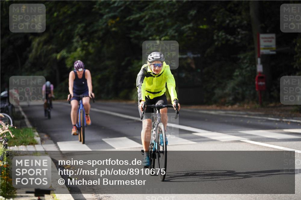14.09.2025 - Stadtparktriathlon Michael Burmester http://msf.ph/oto/8910675 14.09.2025 10:51:00 Radfahren 621, 654, 678 meine-sportfotos.de