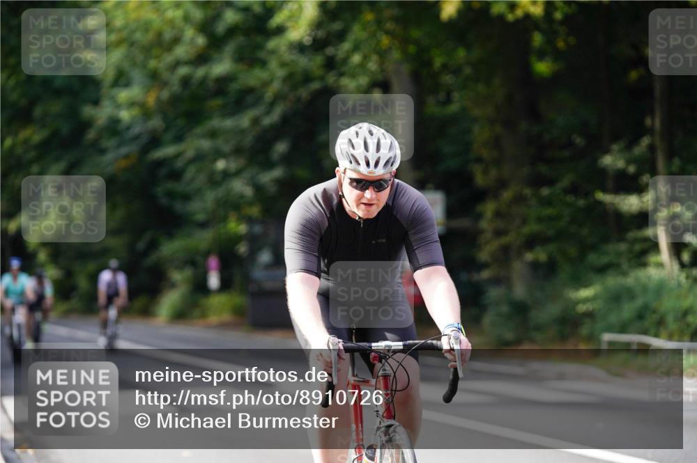 14.09.2025 - Stadtparktriathlon Michael Burmester http://msf.ph/oto/8910726 14.09.2025 10:52:21 Radfahren 633, 655, 748, 759, 797, 800, 805, 806 meine-sportfotos.de