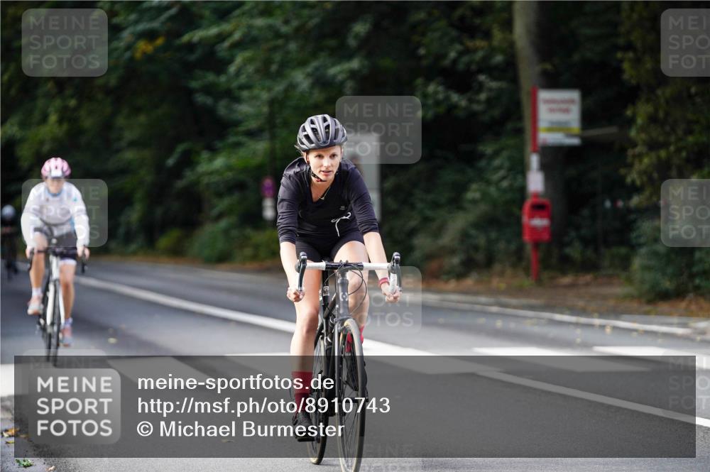 14.09.2025 - Stadtparktriathlon Michael Burmester http://msf.ph/oto/8910743 14.09.2025 10:52:43 Radfahren 694, 718, 723 meine-sportfotos.de