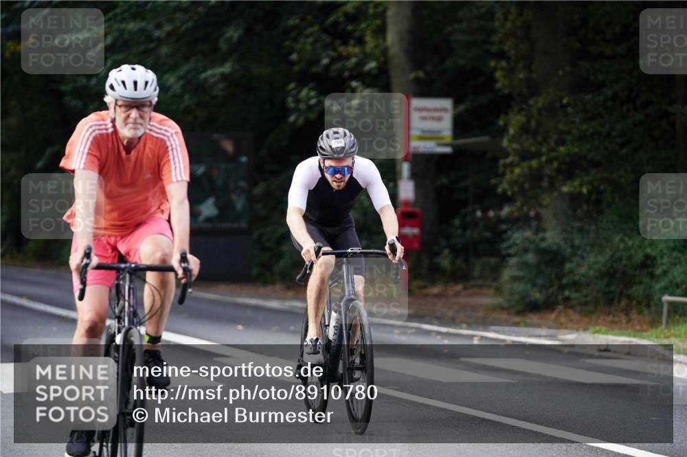 14.09.2025 - Stadtparktriathlon Michael Burmester http://msf.ph/oto/8910780 14.09.2025 10:53:54 Radfahren 631, 668, 685, 758, 766, 808 meine-sportfotos.de