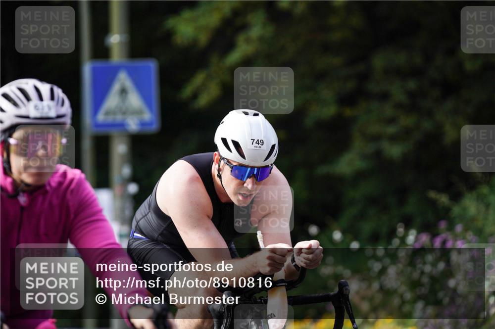 14.09.2025 - Stadtparktriathlon Michael Burmester http://msf.ph/oto/8910816 14.09.2025 10:54:41 Radfahren 627, 667, 671, 688, 702, 732, 736, 749 meine-sportfotos.de