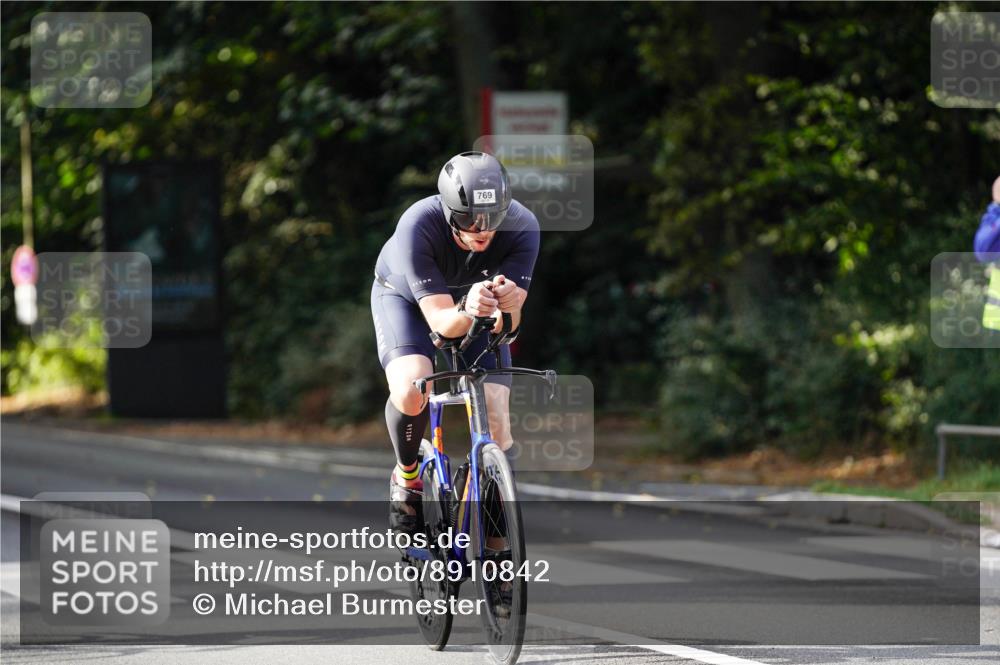 14.09.2025 - Stadtparktriathlon Michael Burmester http://msf.ph/oto/8910842 14.09.2025 10:55:08 Radfahren 632, 686, 699, 705, 721, 729, 769, 847 meine-sportfotos.de